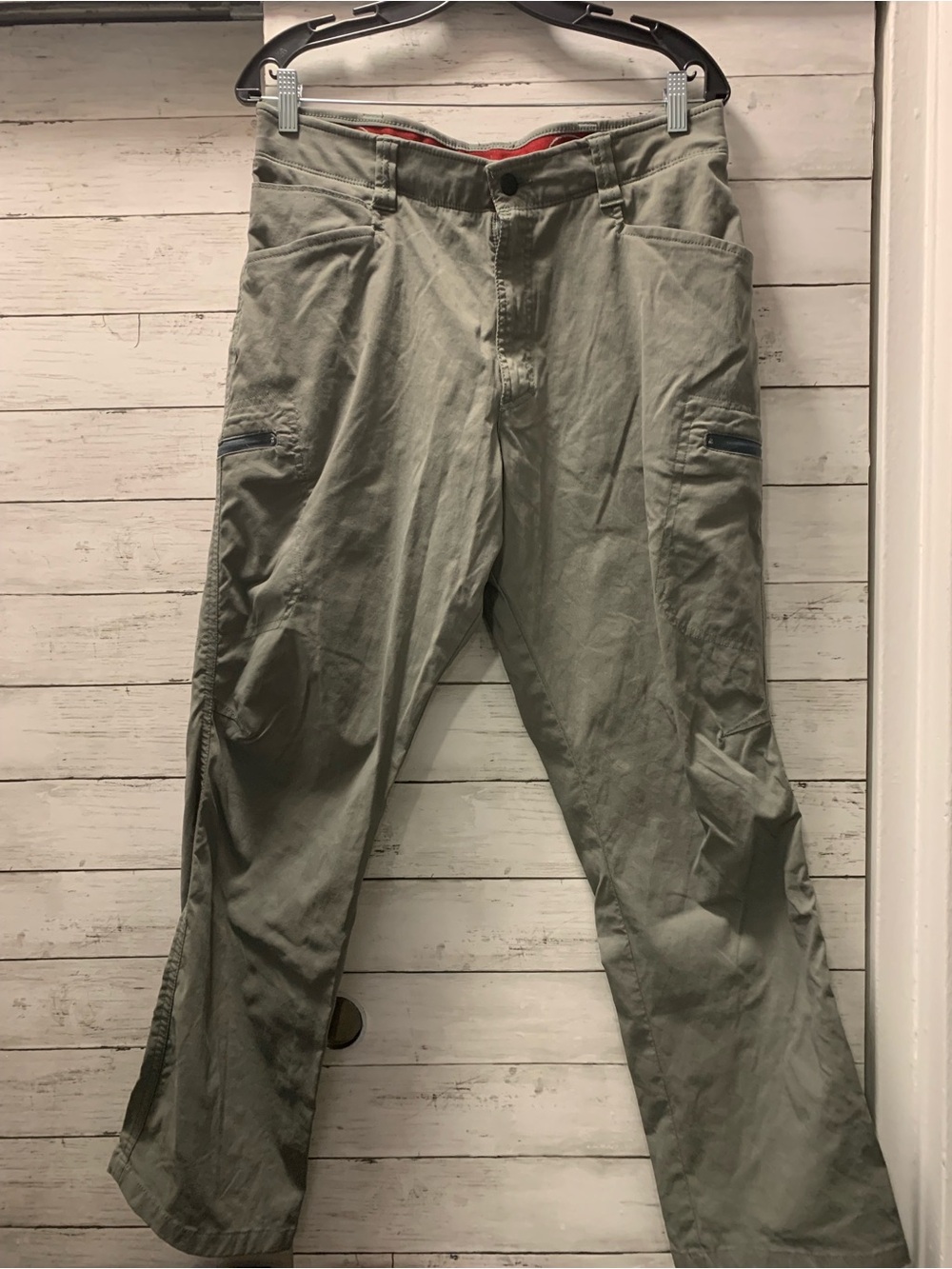 Wrangler Outdoor Men's Casual Utility Pants in Olive Green
